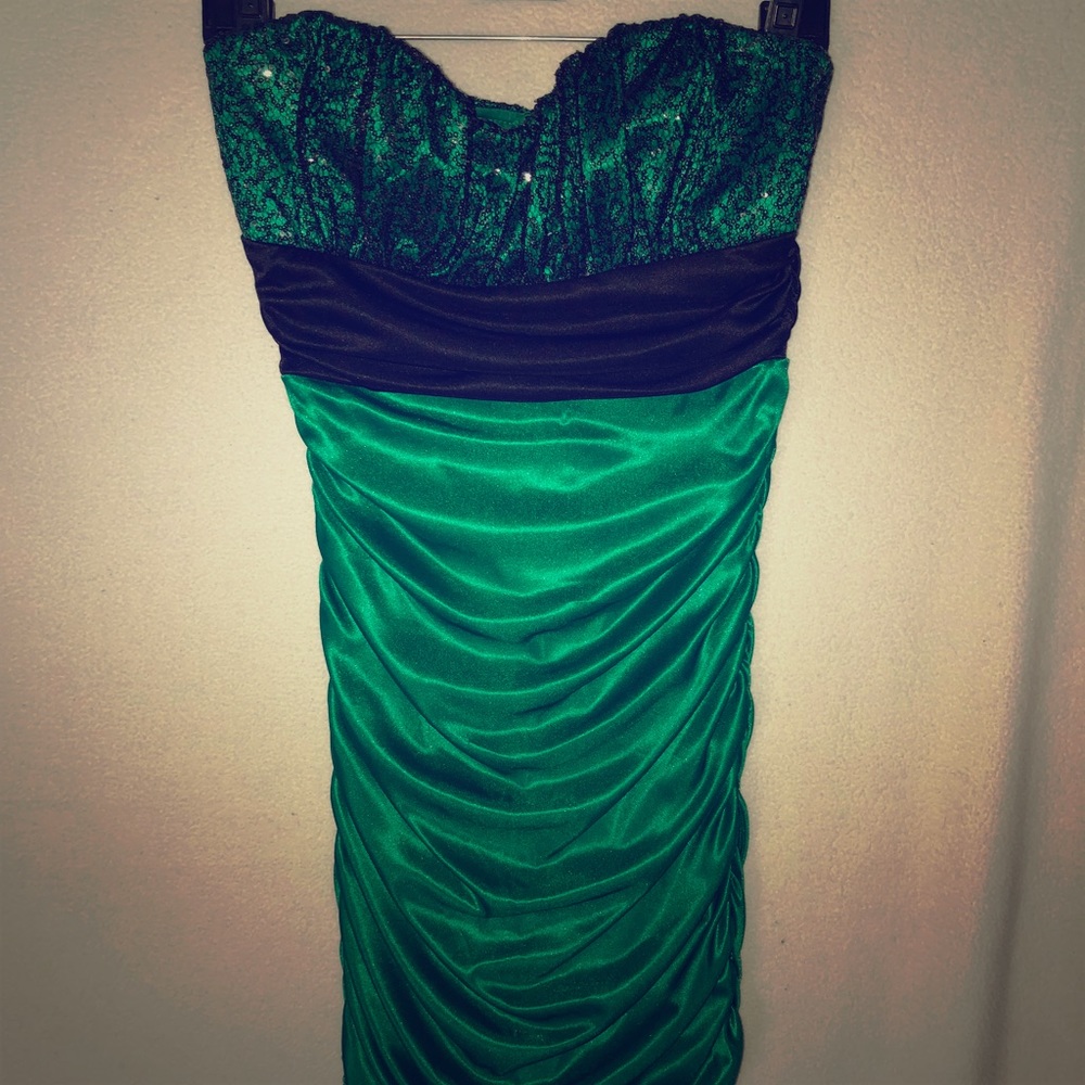 Strapless Emerald Cocktail Dress